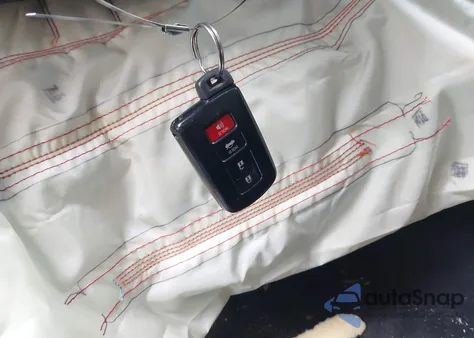 2015 Toyota Corolla S Premium z USA, uszkodzony, nr VIN 2T1BURHEXFC348498